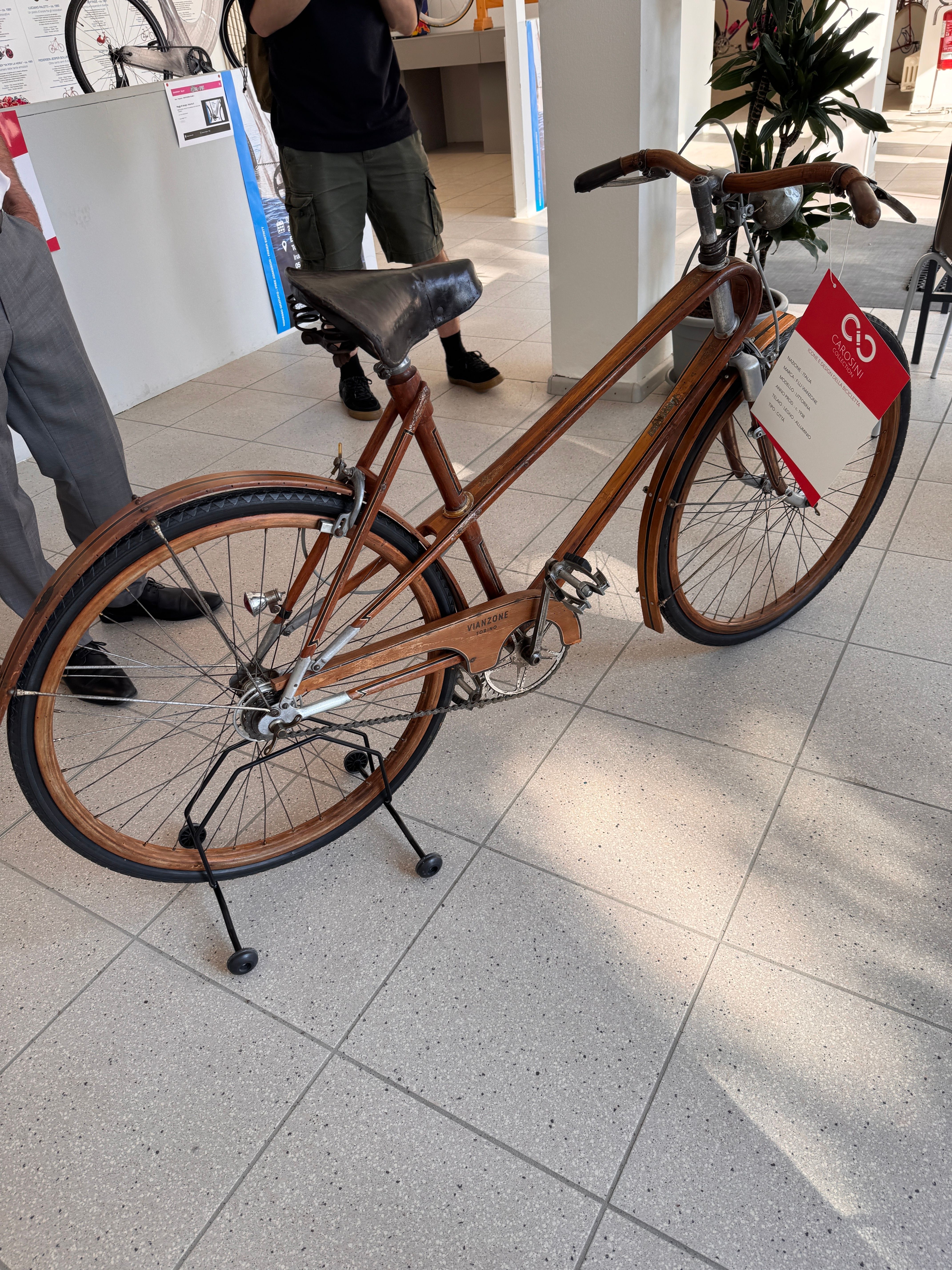 Vianzone-Holzfahrrad von 1938